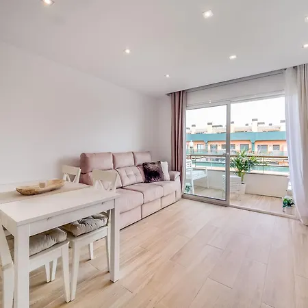 Apartment Bright Duplex With Pool Access *